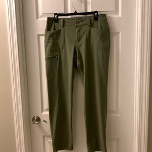 EMS Eastern Mountain Sports women’s Compass Slim pants size 8 Hiking Pants. EUC